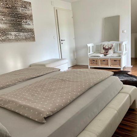 Ferienwohnung H&H Happy Holiday Velden am Wörthersee Buitenkant foto